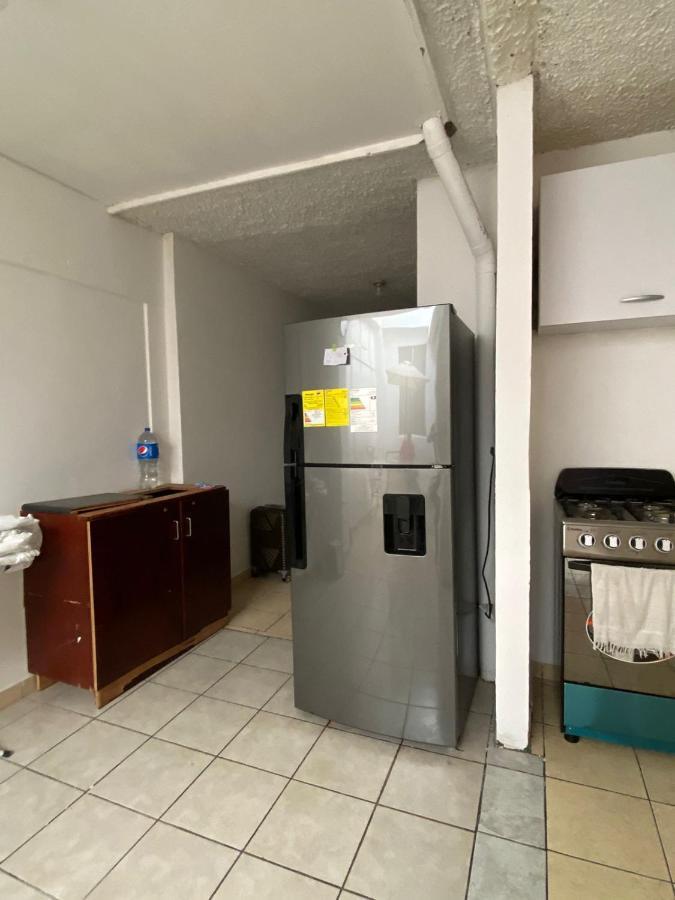 Hostal Los Heroes Antiguo Cuscatlan Exterior photo